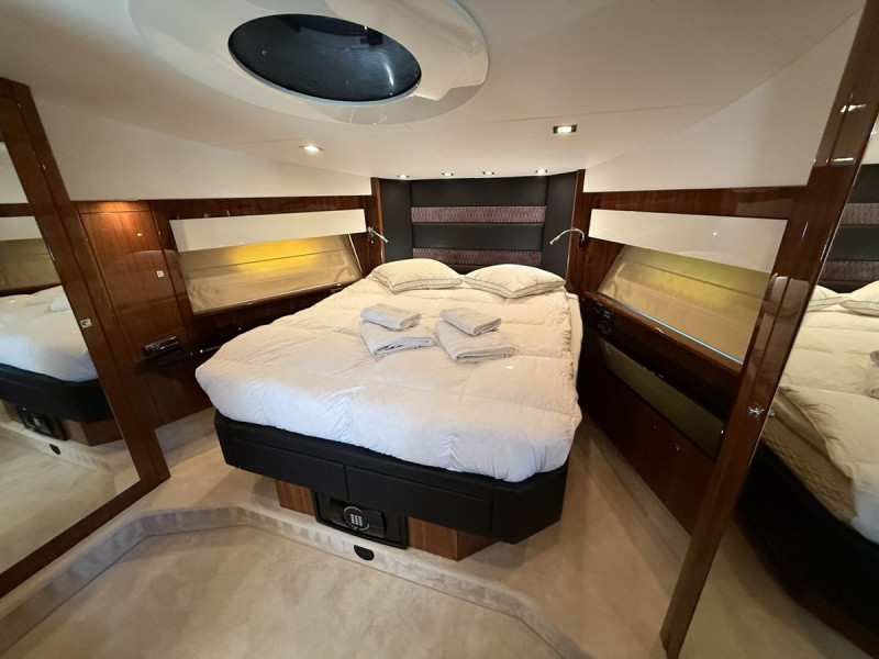 2011 73' 10" SUNSEEKER