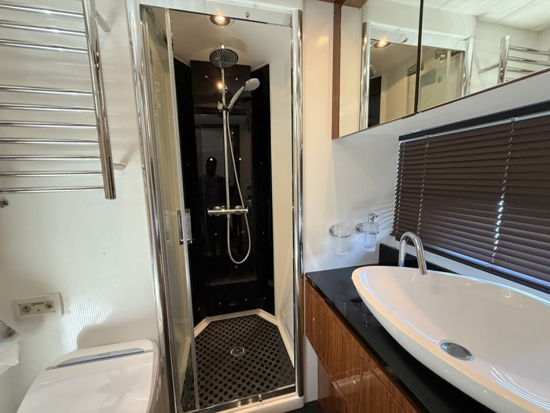 2011 73' 10" SUNSEEKER