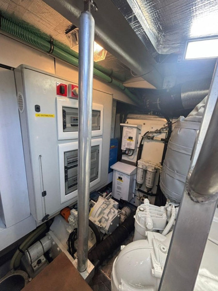 2011 73' 10" SUNSEEKER