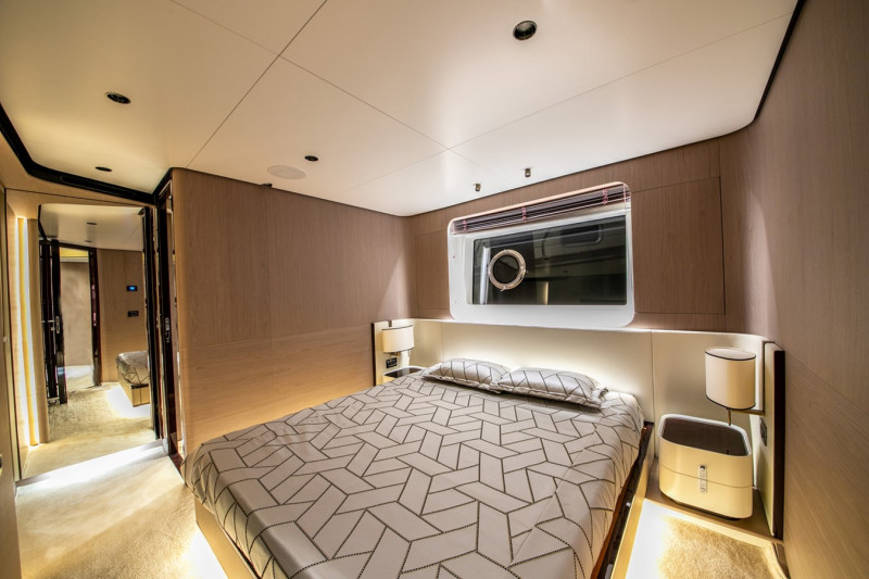 2019 87' 10" AZIMUT YACHTS