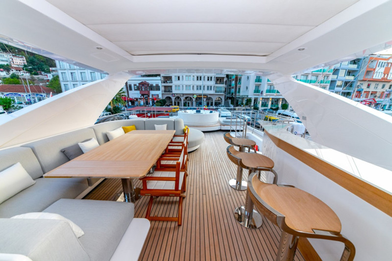 2019 87' 10" AZIMUT YACHTS