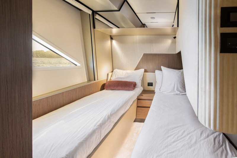 720 2022 68' 8" FERRETTI YACHTS