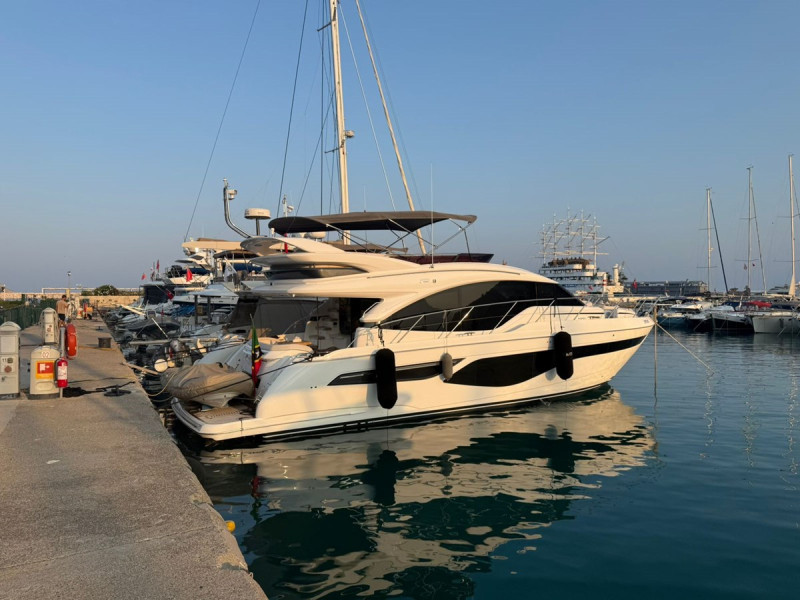  PRINCESS F55 2024 56' 7" PRINCESS YACHTS