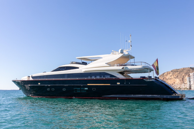 2010 106' 0" ASTONDOA