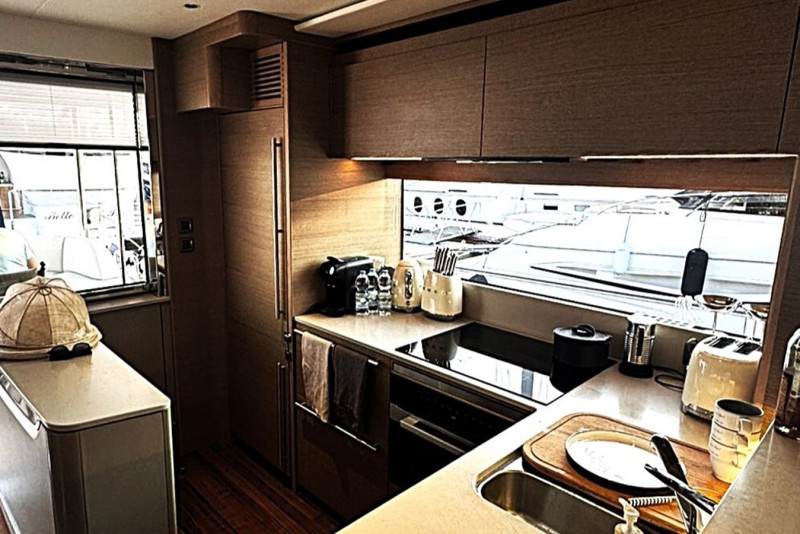 Y72 2025 74' 10" PRINCESS YACHTS