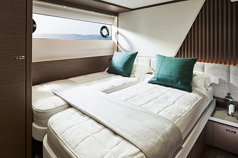 Y72 2025 74' 10" PRINCESS YACHTS