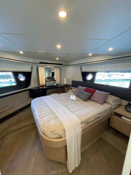 62 FLY 2019 61' 2" ABSOLUTE