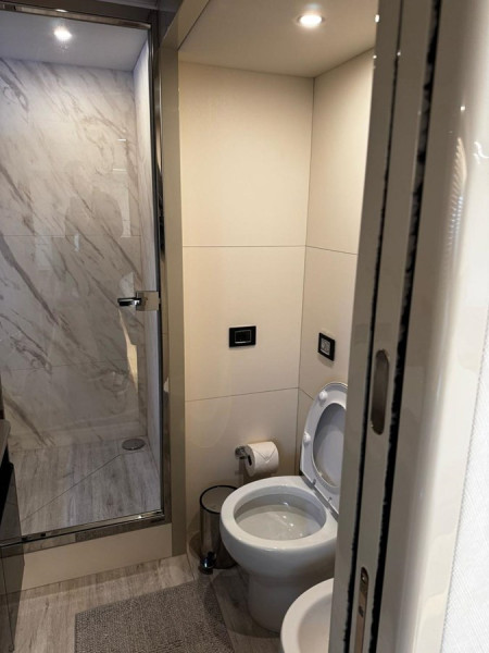 62 FLY 2019 61' 2" ABSOLUTE