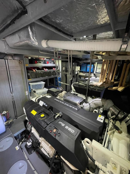 62 FLY 2019 61' 2" ABSOLUTE