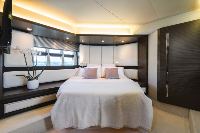 AZIMUT 55S 2015 54' 6" AZIMUT YACHTS