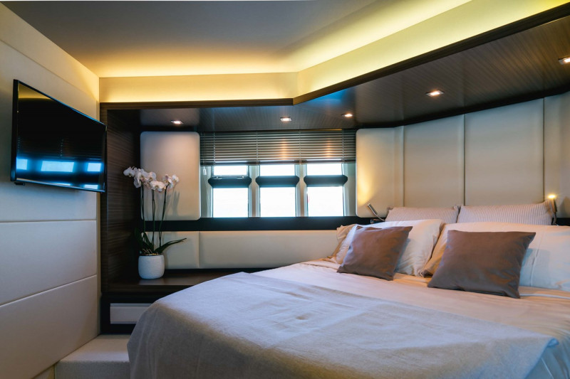 AZIMUT 55S 2015 54' 6" AZIMUT YACHTS