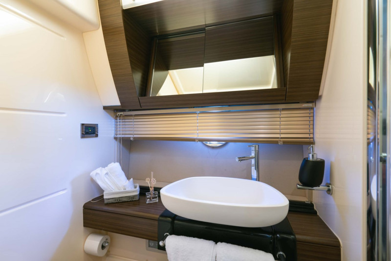 AZIMUT 55S 2015 54' 6" AZIMUT YACHTS