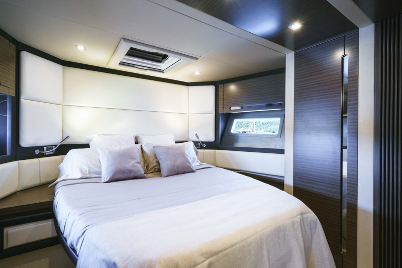 AZIMUT 55S 2015 54' 6" AZIMUT YACHTS