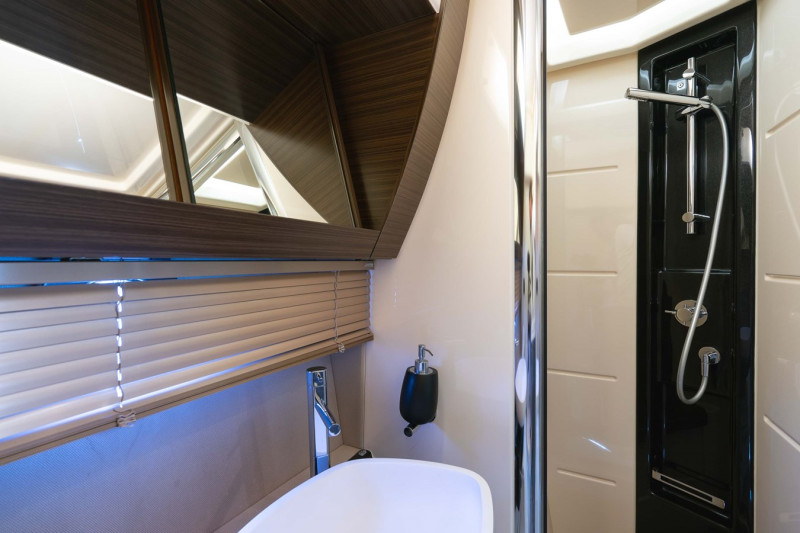 AZIMUT 55S 2015 54' 6" AZIMUT YACHTS