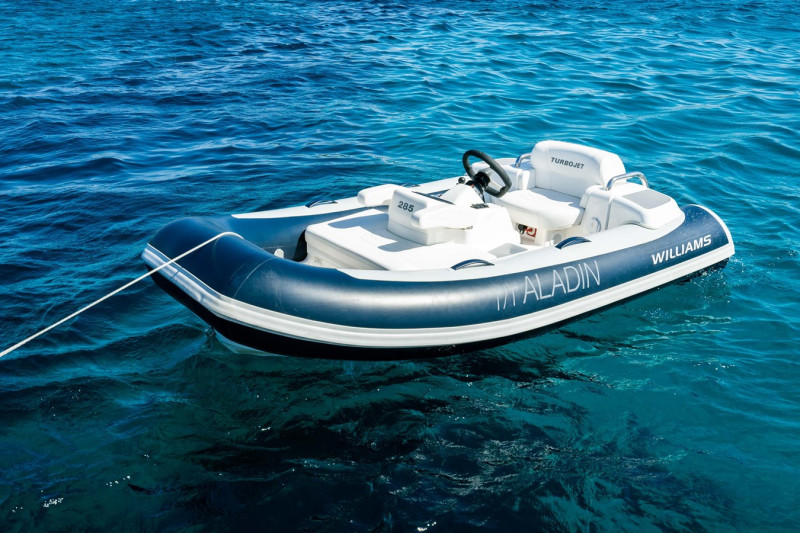 AZIMUT 55S 2015 54' 6" AZIMUT YACHTS