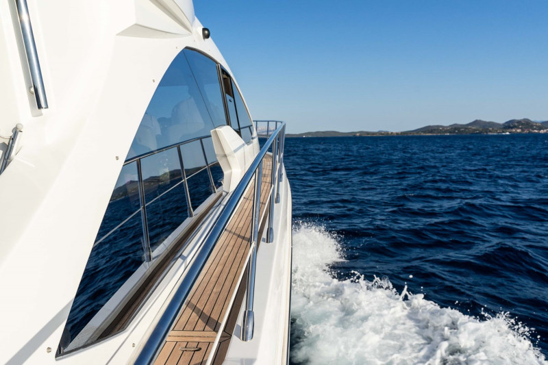 AZIMUT 55S 2015 54' 6" AZIMUT YACHTS