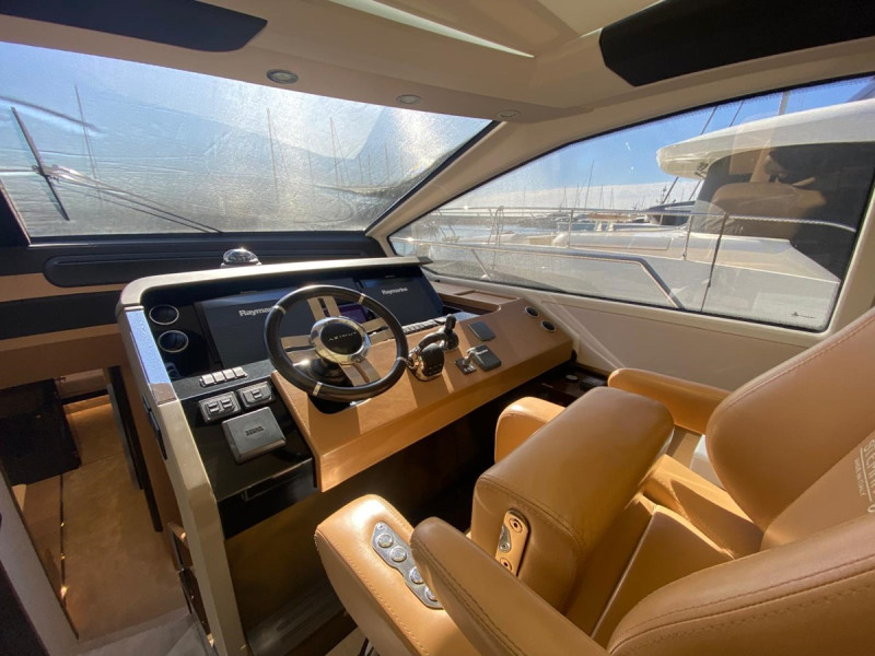 77S 2016 80' 7" AZIMUT YACHTS