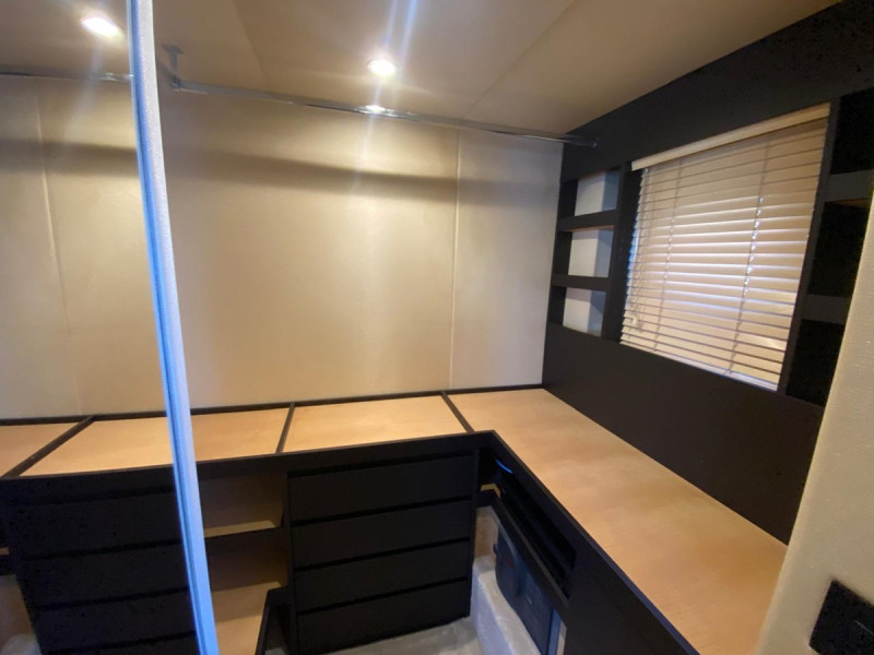 77S 2016 80' 7" AZIMUT YACHTS