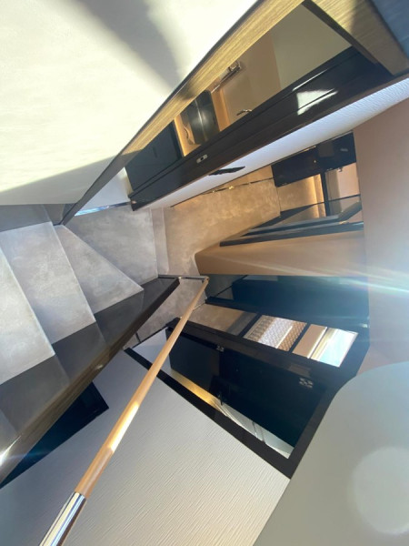 77S 2016 80' 7" AZIMUT YACHTS