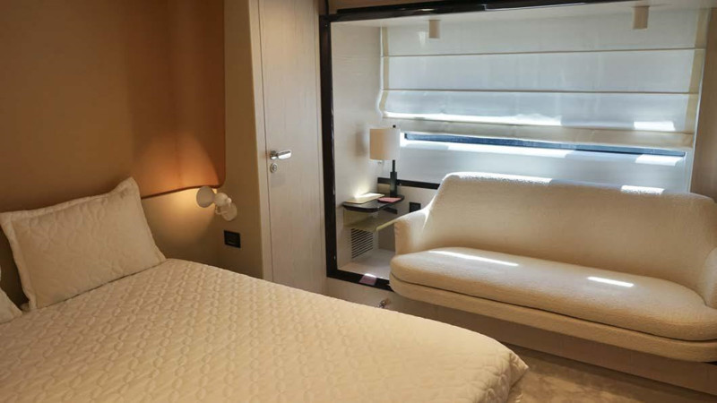 78 FLY 2023 78' 9" AZIMUT YACHTS