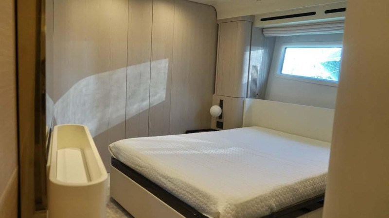 78 FLY 2023 78' 9" AZIMUT YACHTS