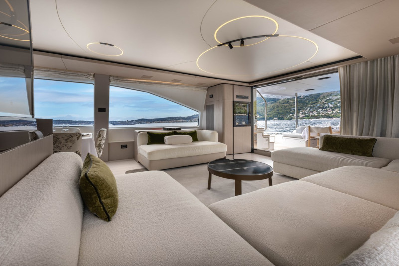 AZIMUT 72 FLY 2023 74' 3" AZIMUT YACHTS