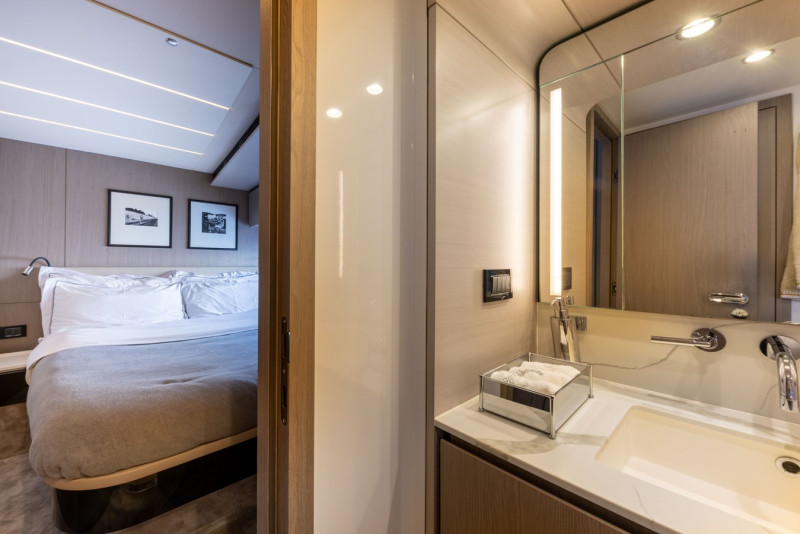 AZIMUT 72 FLY 2023 74' 3" AZIMUT YACHTS