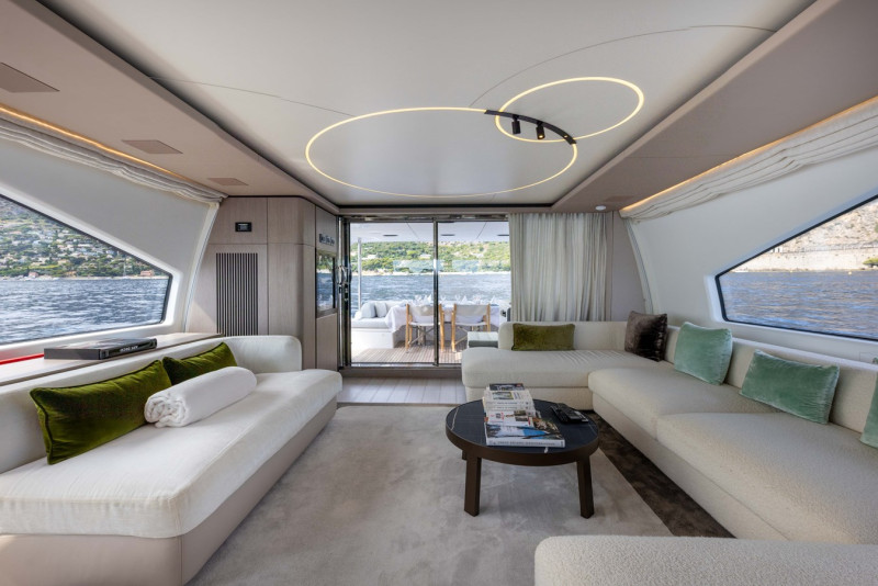 AZIMUT 72 FLY 2023 74' 3" AZIMUT YACHTS