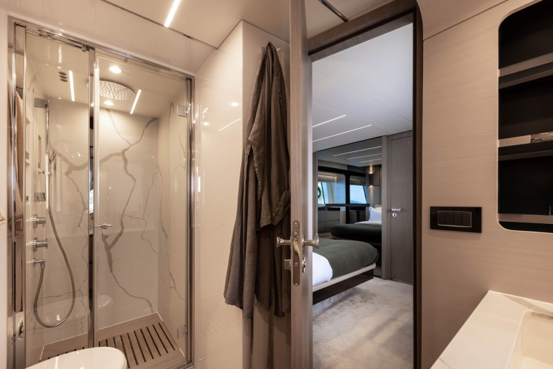 AZIMUT 72 FLY 2023 74' 3" AZIMUT YACHTS