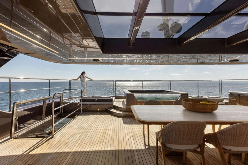 SUNREEF 100 POWER 2025 93' 11" SUNREEF YACHTS