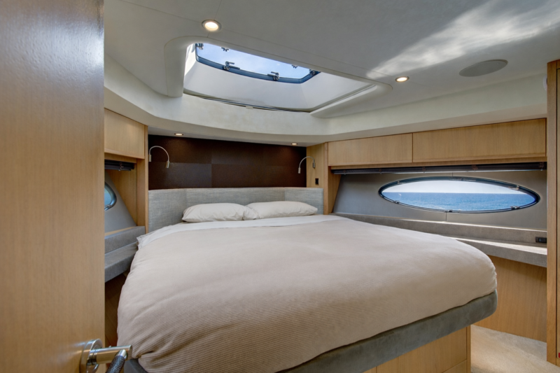PRINCESS 72 2014 PRINCESS YACHTS