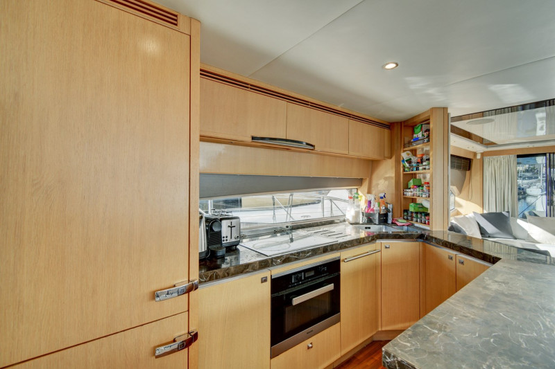 2014 72' 0" PRINCESS YACHTS