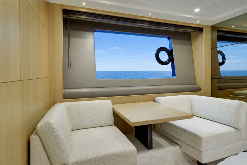 PRINCESS 72 2014 PRINCESS YACHTS