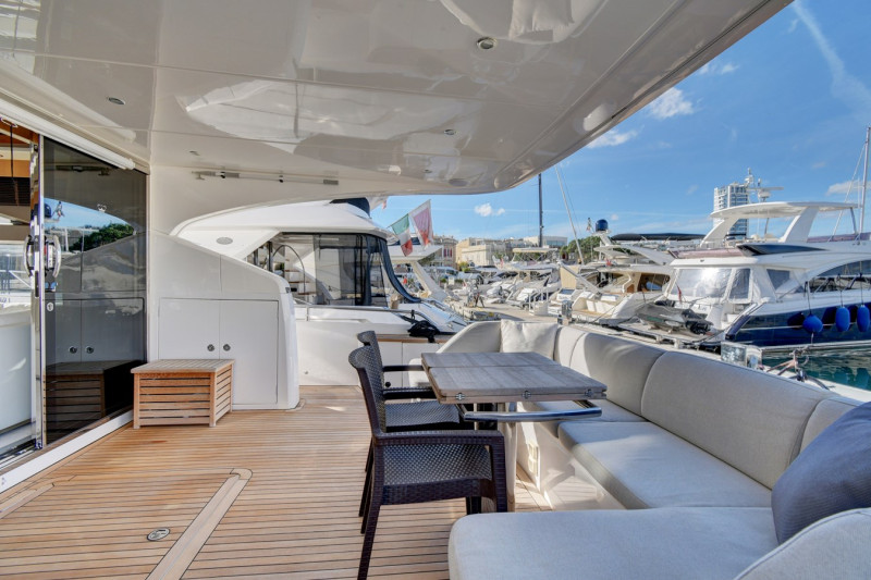 2014 72' 0" PRINCESS YACHTS