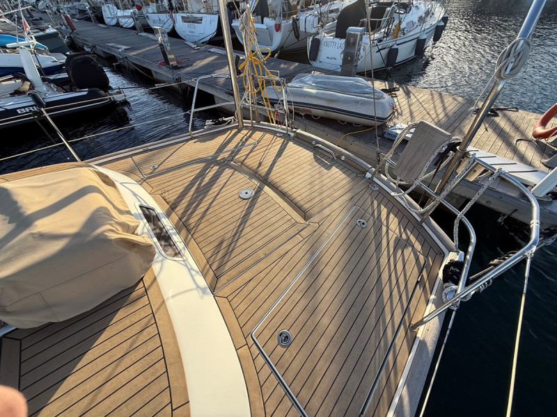 2005 42' 0" BENETEAU