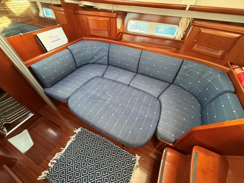 2005 42' 0" BENETEAU