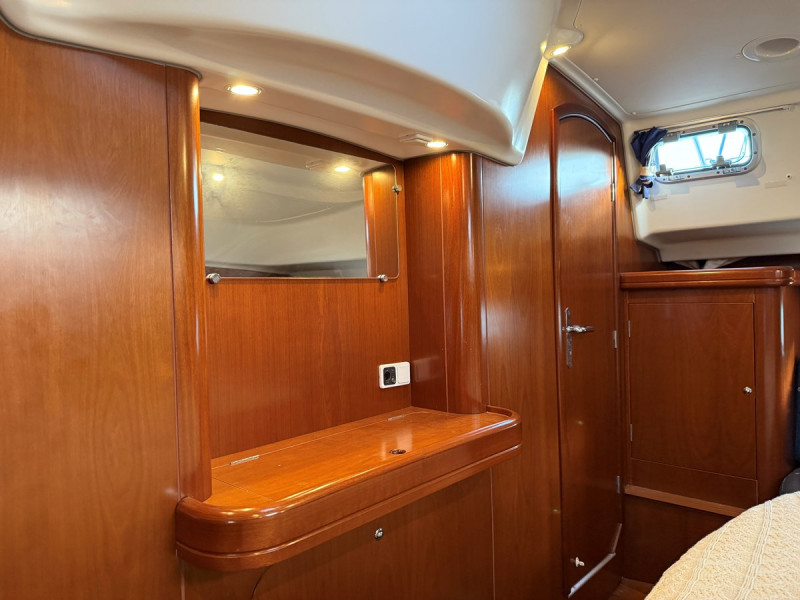 2005 42' 0" BENETEAU