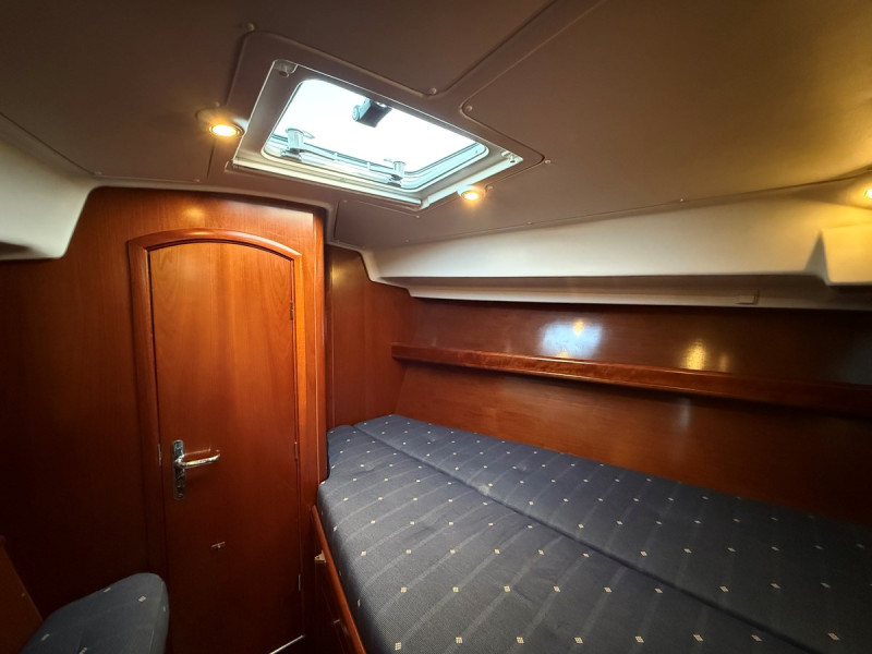 2005 42' 0" BENETEAU