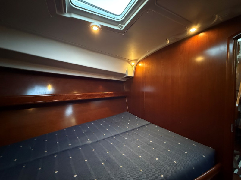 2005 42' 0" BENETEAU