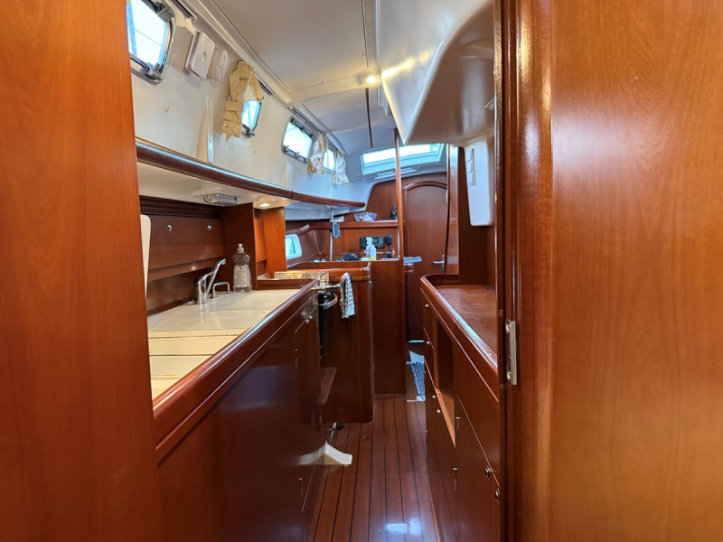2005 42' 0" BENETEAU