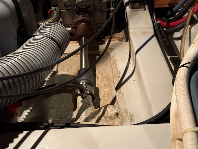 2005 42' 0" BENETEAU