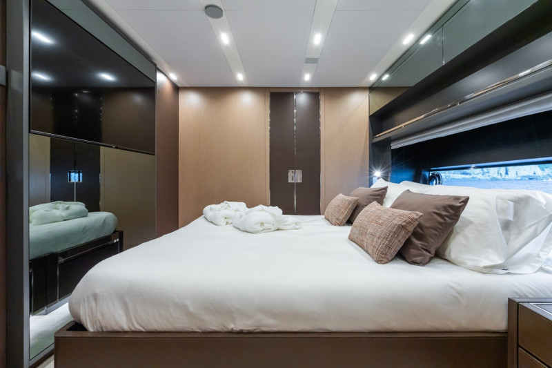 88 FOLGORE 2021 88' 4" RIVA YACHT