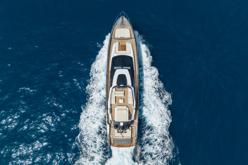 88 FOLGORE 2021 88' 4" RIVA YACHT
