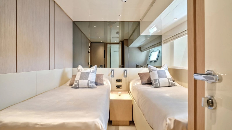 2021 77' 11" SANLORENZO YACHTS