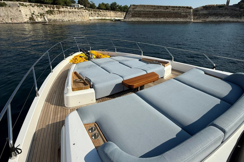 AZIMUT FLY 68 2022 68' 10" AZIMUT YACHTS