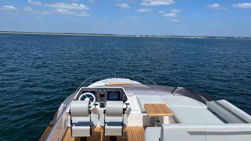 74 XPS SPORT YACHT 2023 74' 10" SUNSEEKER