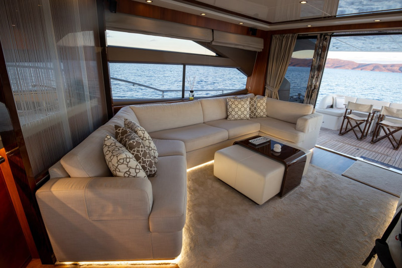 2012 PRINCESS YACHTS