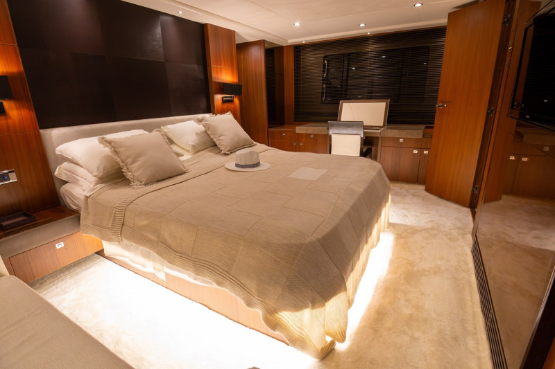 2012 PRINCESS YACHTS