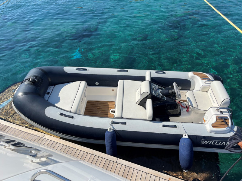 2012 PRINCESS YACHTS