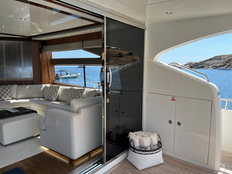 2012 PRINCESS YACHTS